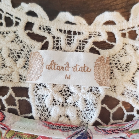 Altar'd State Crochet Back Floral Top - Picture 4 of 5